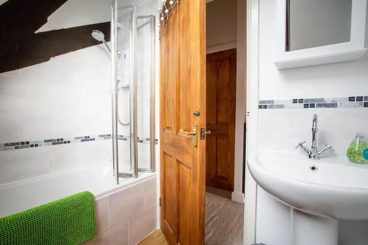 Holiday home Beautiful Cheltenham Townhouse Private Parking GLOUCESTERSHIRE