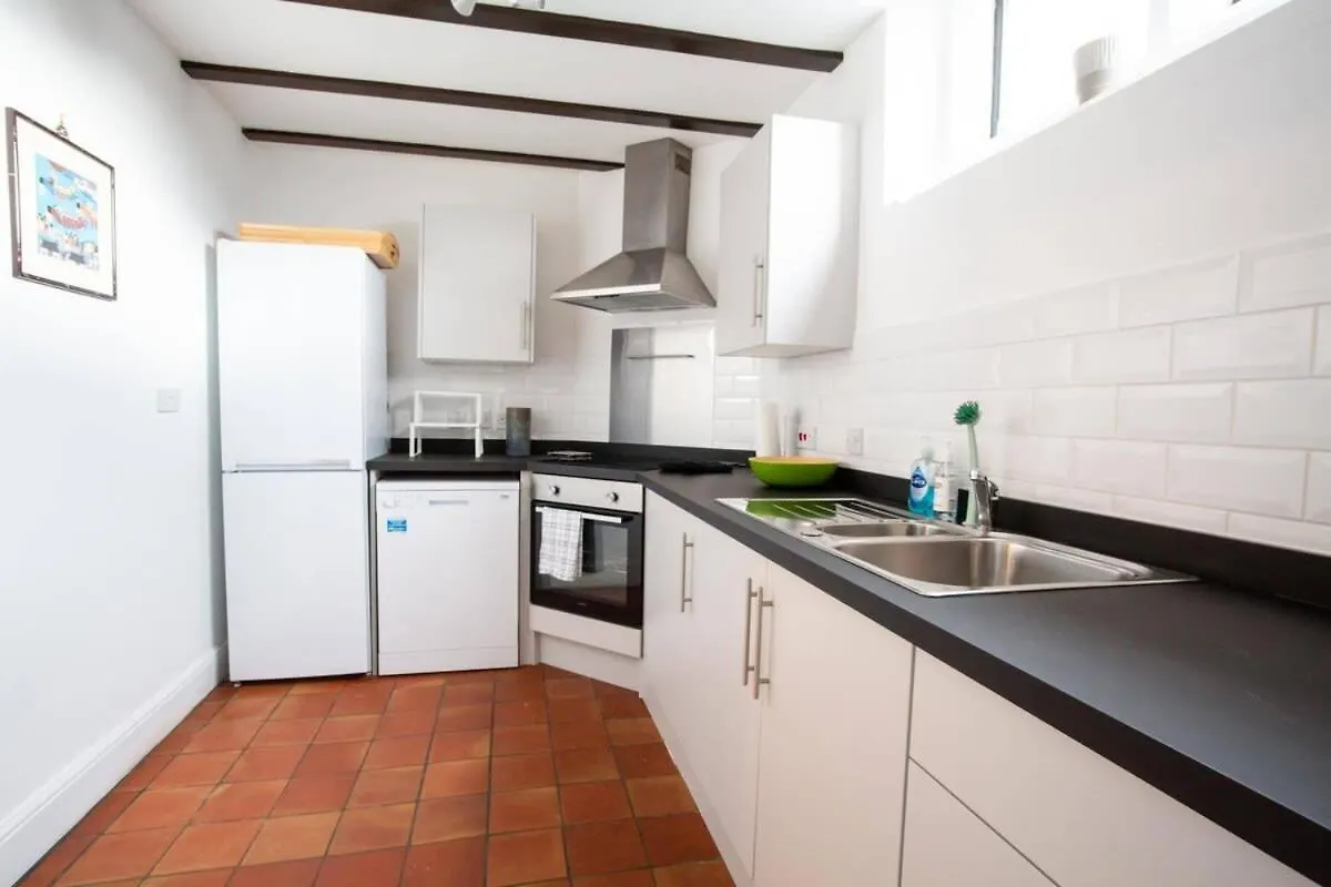 Beautiful Cheltenham Townhouse Private Parking GLOUCESTERSHIRE Holiday home